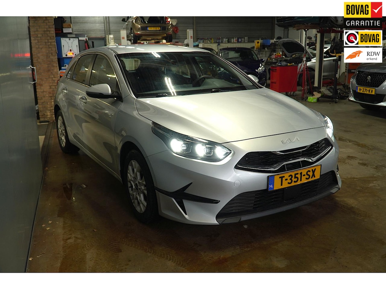 Kia Cee'd - Ceed 1.0 T-GDi DynamicLine 120PK, Nav, Airco, Cruise-en climat control, Camera, Ned.Auto. - AutoWereld.nl