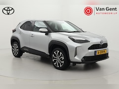 Toyota Yaris Cross - 1.5 Hybrid First Edition | Trekhaak | Navigatie | Keyless | Parkeersensoren voor/achter |