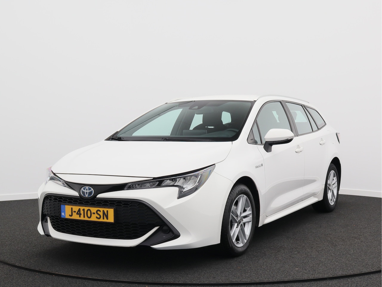 Toyota Corolla Touring Sports - 1.8 Hybrid Business/ lage km/ zeer mooi! - AutoWereld.nl