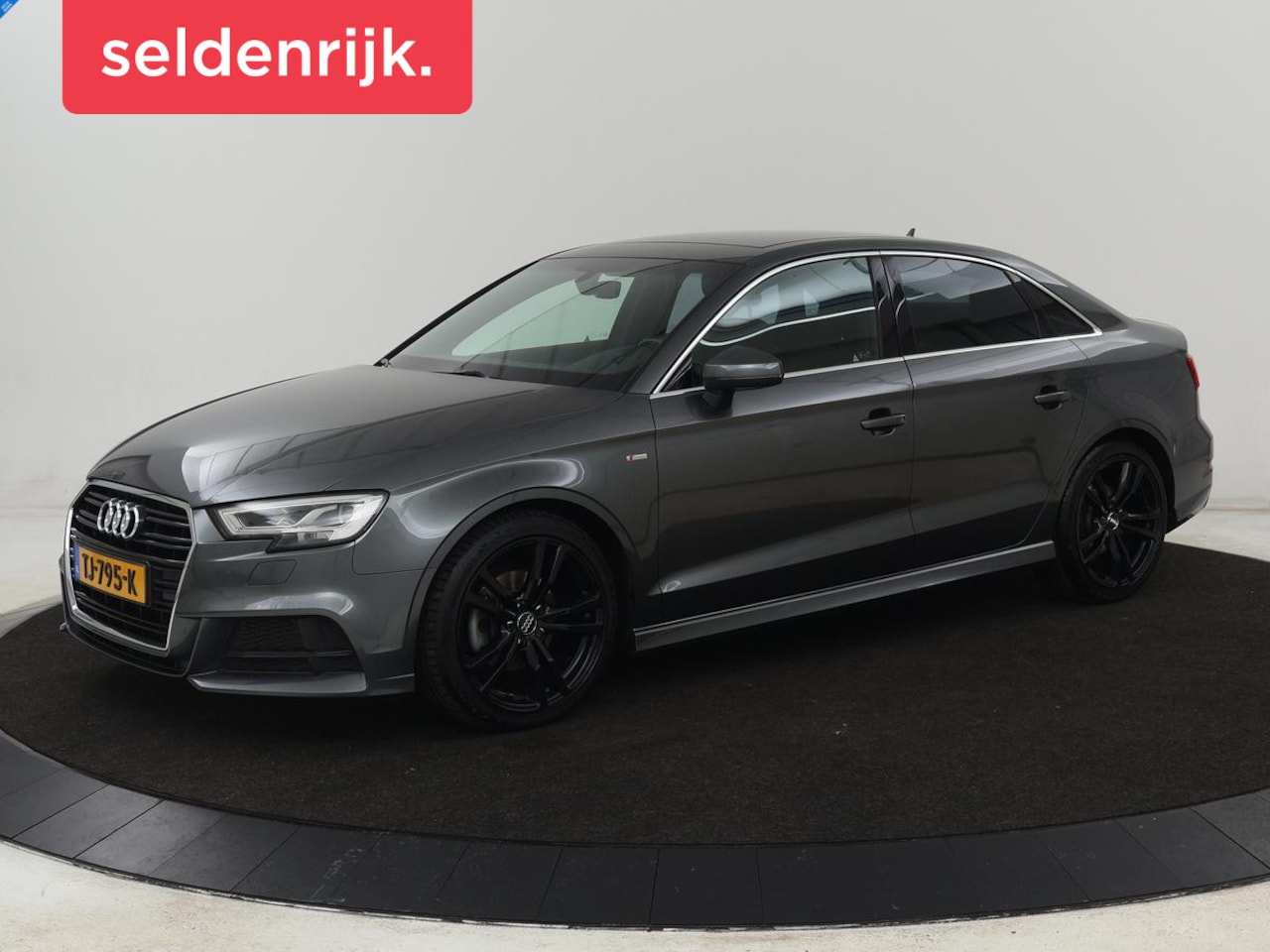 Audi A3 - 1.6 TDI Sport S Line Edition | Panoramadak | Stoelverwarming | Full LED | Navigatie | Park - AutoWereld.nl