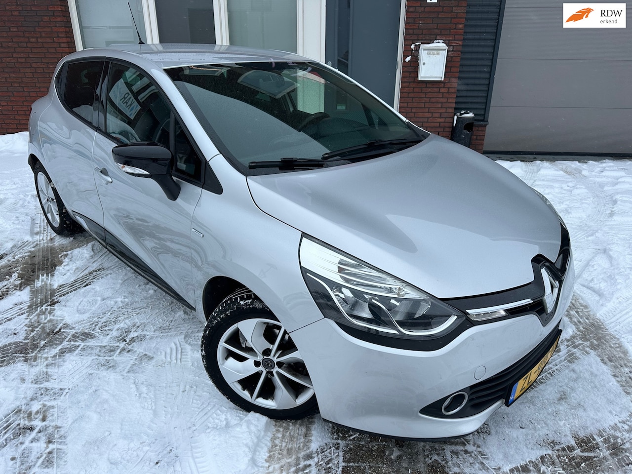 Renault Clio - 0.9 TCe Dynamique / Navi / PDC / Airco / 5DRS / NAP - AutoWereld.nl