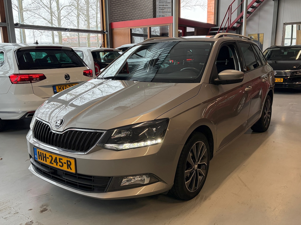 Skoda Fabia Combi - 1.2 TSI Edition | Stoelverwarming | Navigatie | Bluetooth | Trekhaak | - AutoWereld.nl