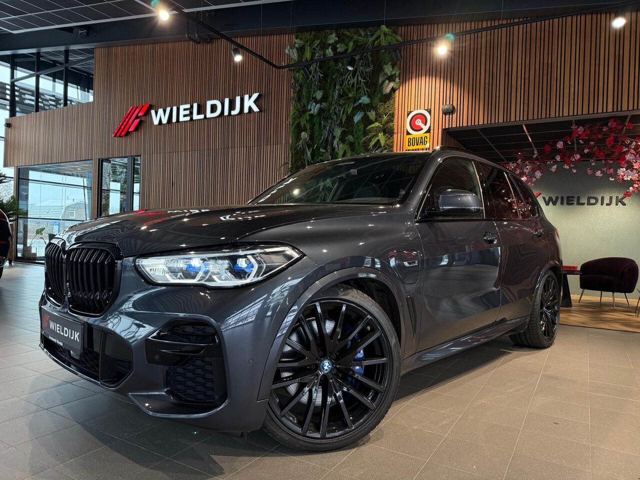 BMW X5 - xDrive45e High Executive M Sport 22inch - AutoWereld.nl