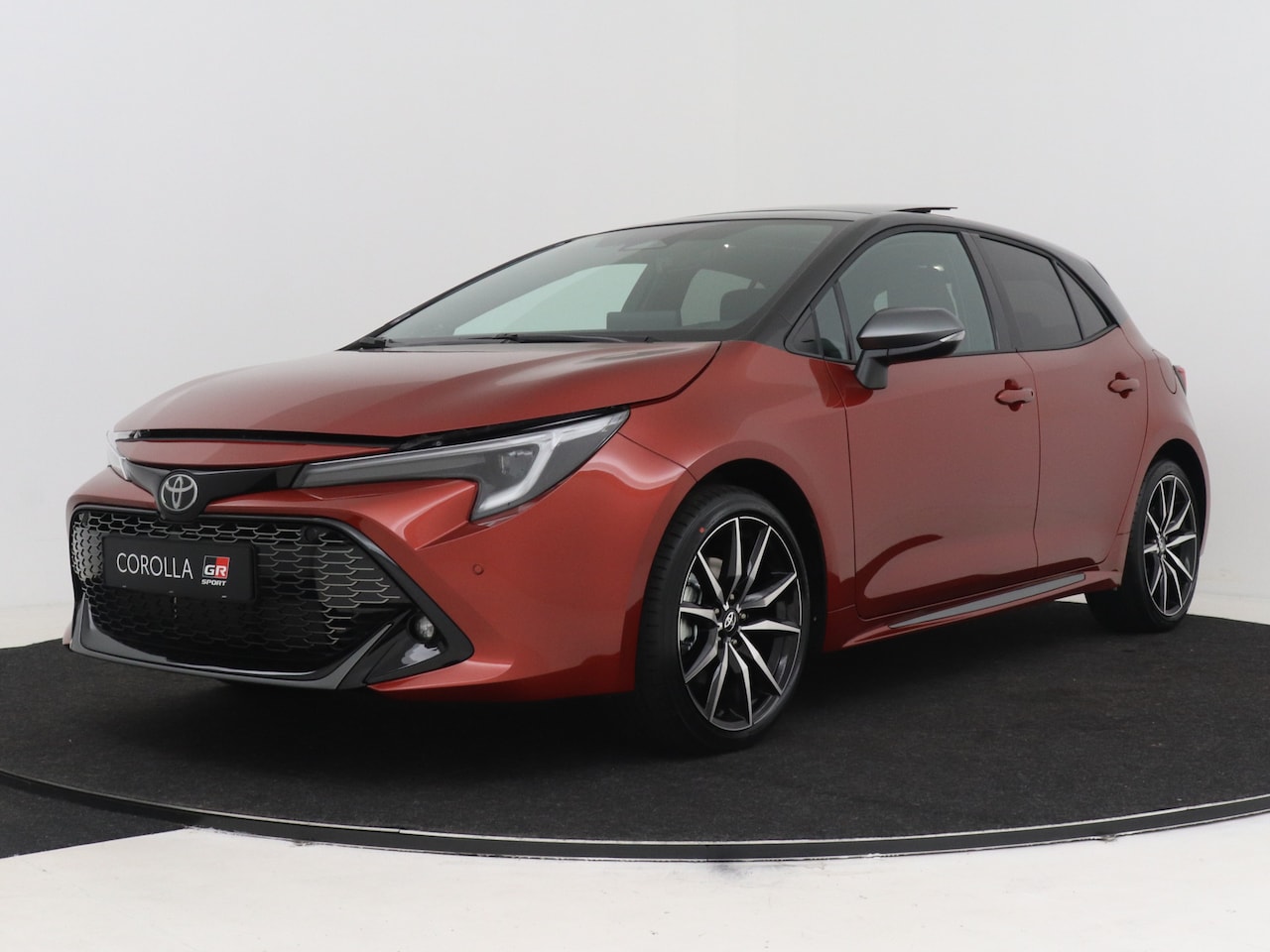 Toyota Corolla - Hybrid 180 GR Sport GR Sport Plus Pack | inruilpremie 2000 euro! - AutoWereld.nl