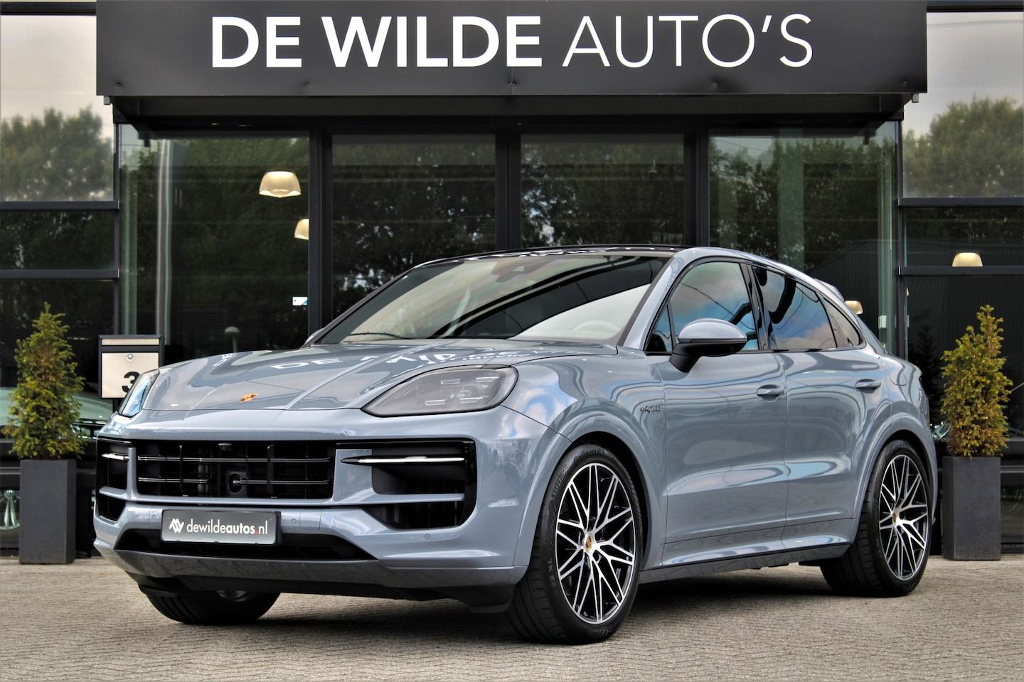 Porsche Cayenne Coupé - 3.0 E-Hybrid SportDesign 470pk Pano Sportuitlaat Bose InnoDrive 360-camera - AutoWereld.nl