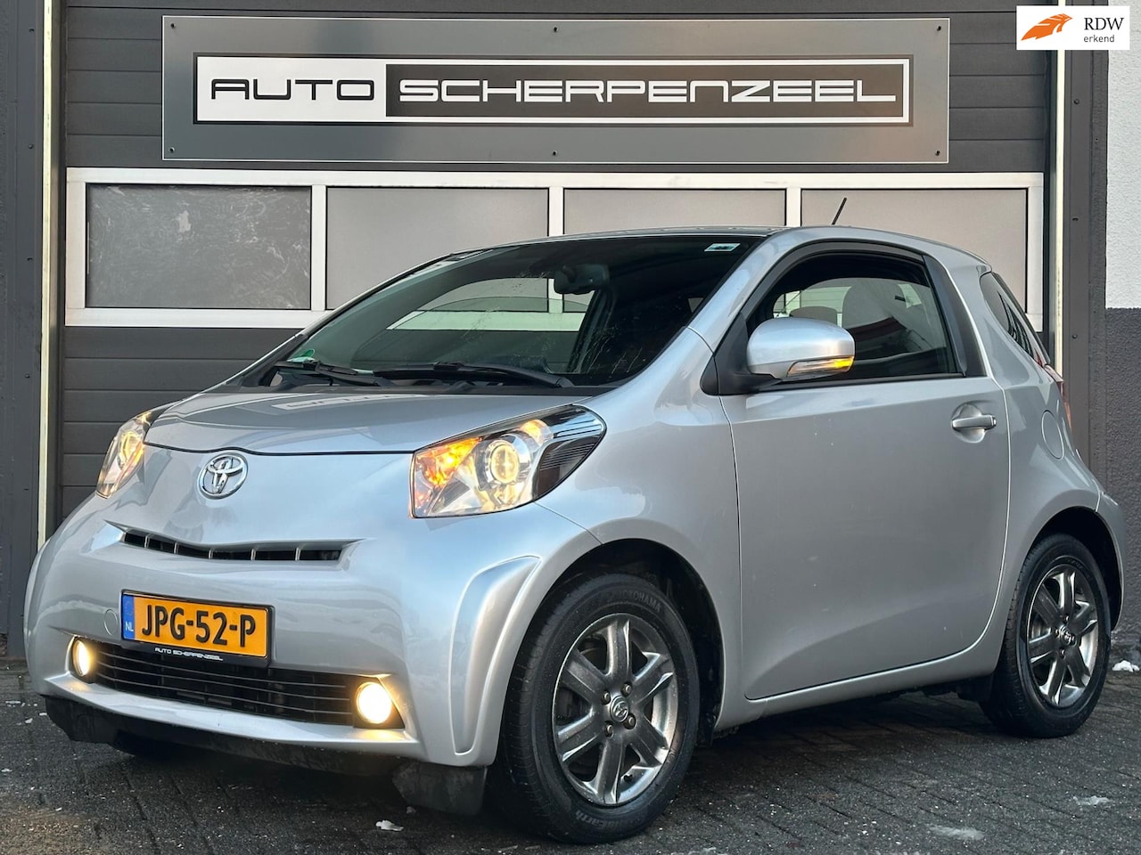 Toyota iQ - 1.3 16V VVTi 98pk | Dynamic | 38.441 km | AIRCO - AutoWereld.nl