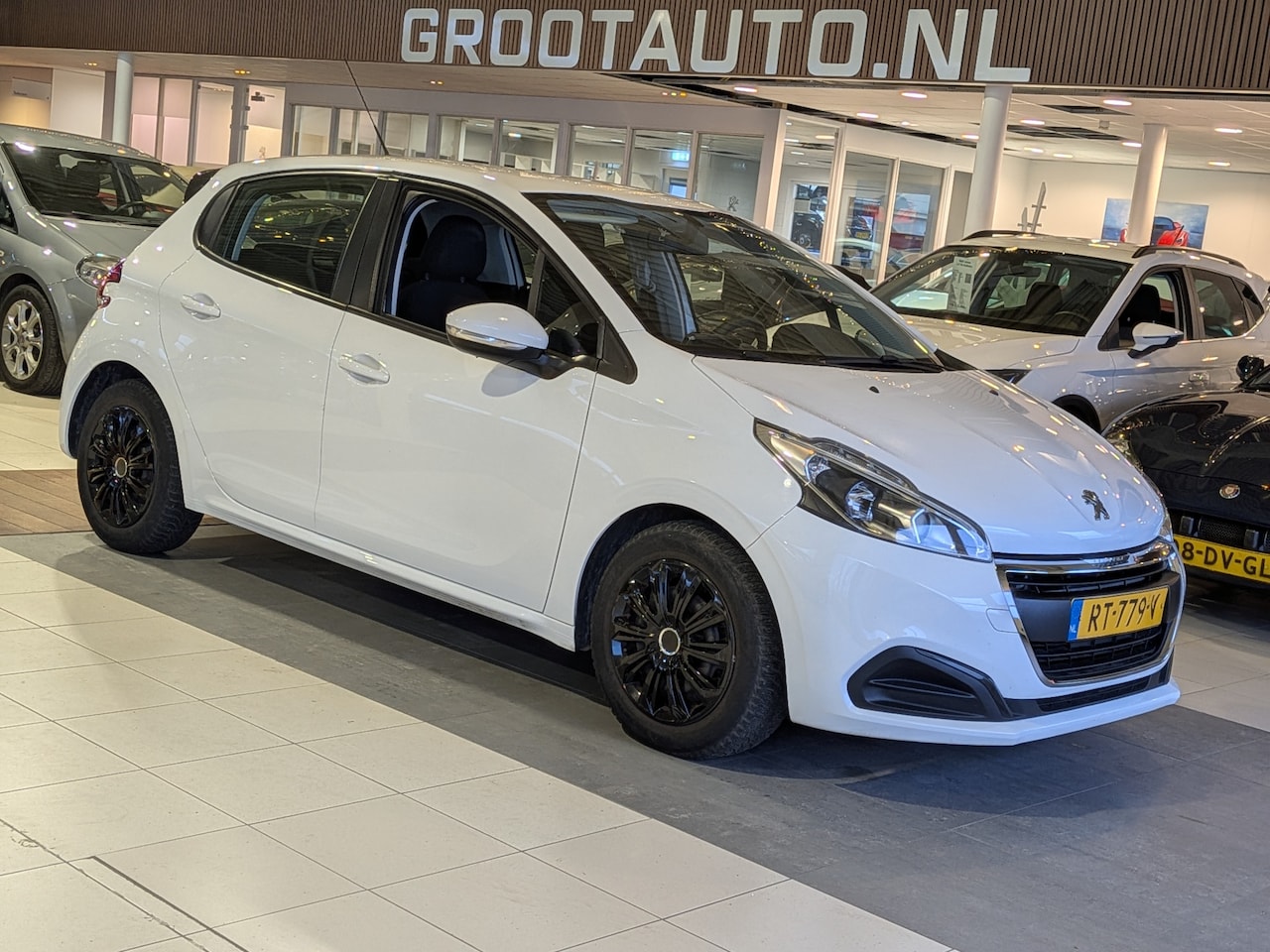 Peugeot 208 - 1.2 PureTech Active Automaat Airco, Cruise Control, Stuurbekrachtiging - AutoWereld.nl