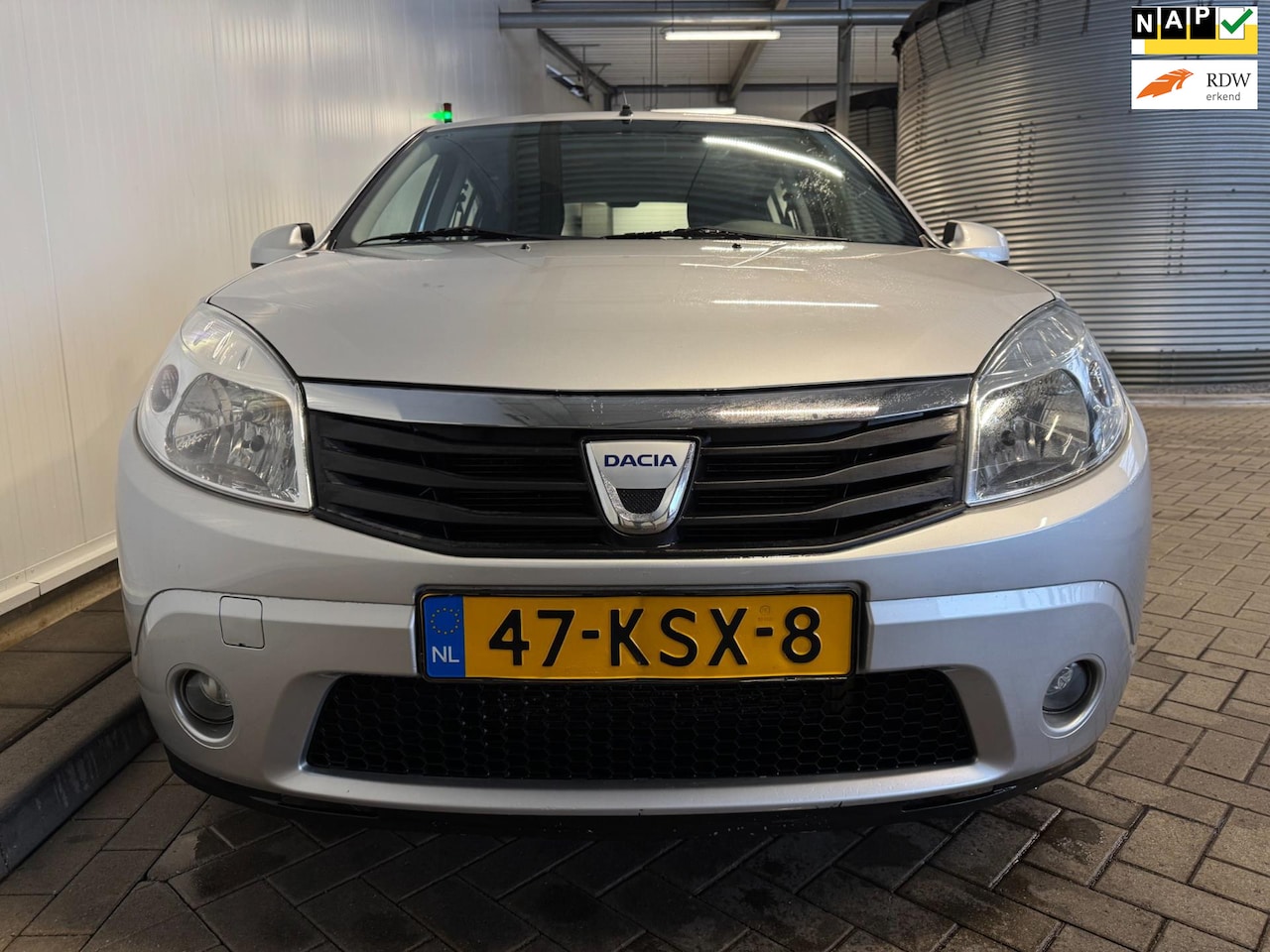 Dacia Sandero - 1.2 Lauréate NAP APK AIRCO ELEKRAMEN - AutoWereld.nl