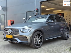 Mercedes-Benz GLC-klasse - 300e 4MATIC Premium Plus / LUCHTVERING / PANORAMADAK / ALARMKLASSE 5 / TREKHAAK ELEKTRISCH