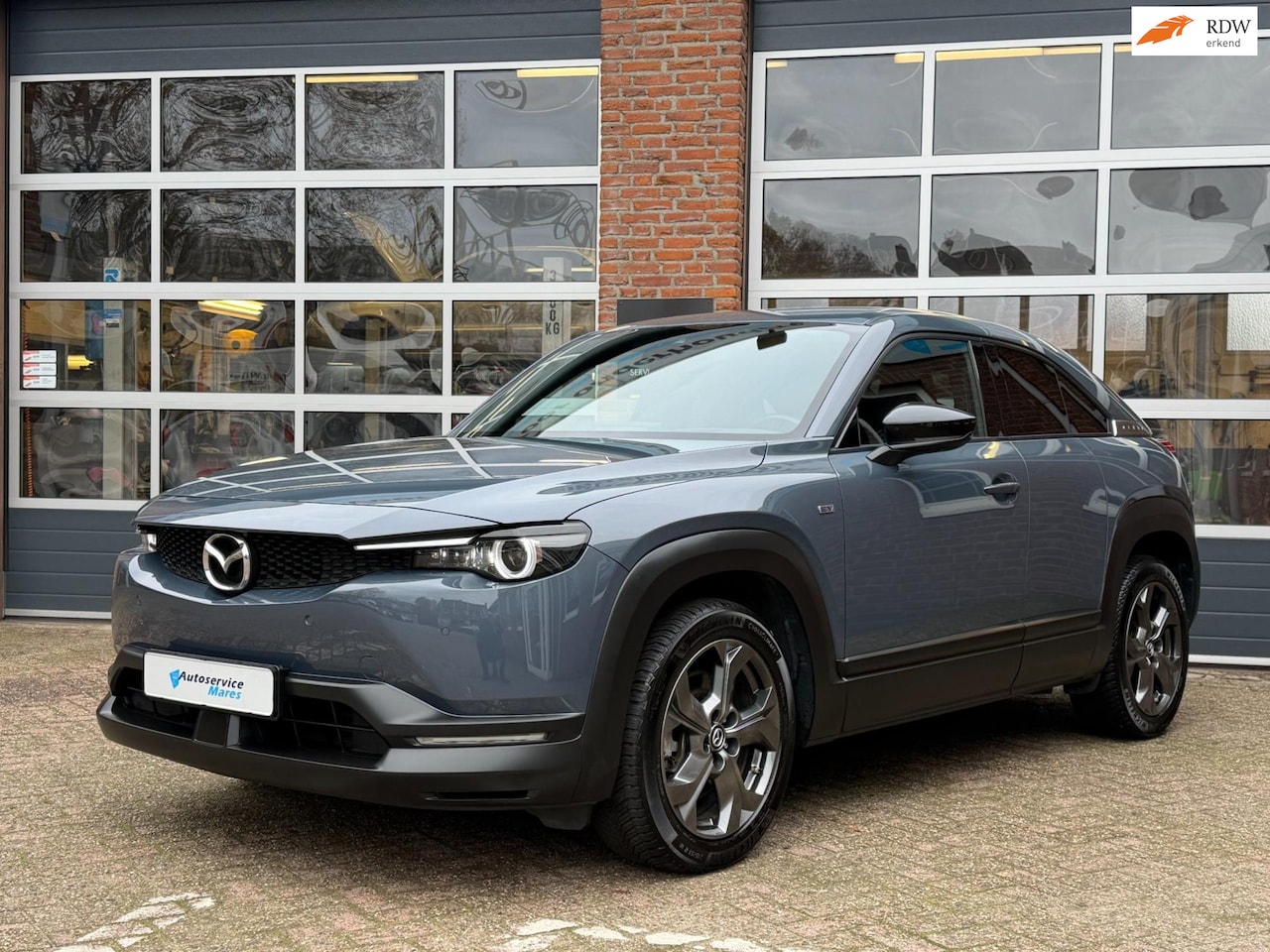 Mazda MX-30 - E-SkyActiv EV 145 Makoto 36 kWh, navi, 360 camera, adapt cruise, head up - AutoWereld.nl