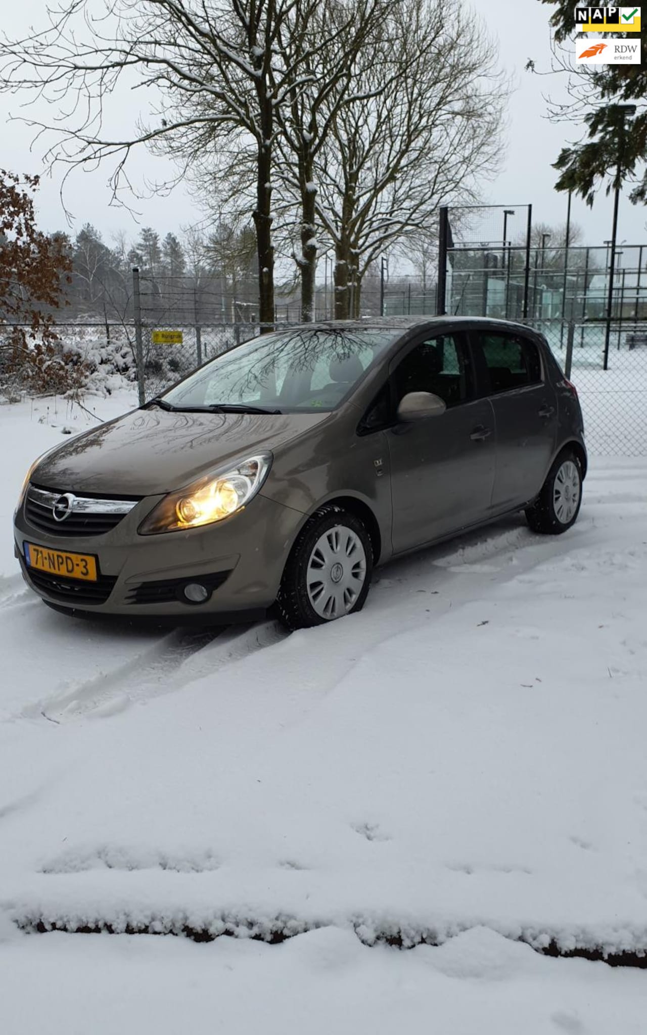 Opel Corsa - 1.2-16V Cosmo 1 ste eigenaar 5 deurs Compleet onderhouden - AutoWereld.nl