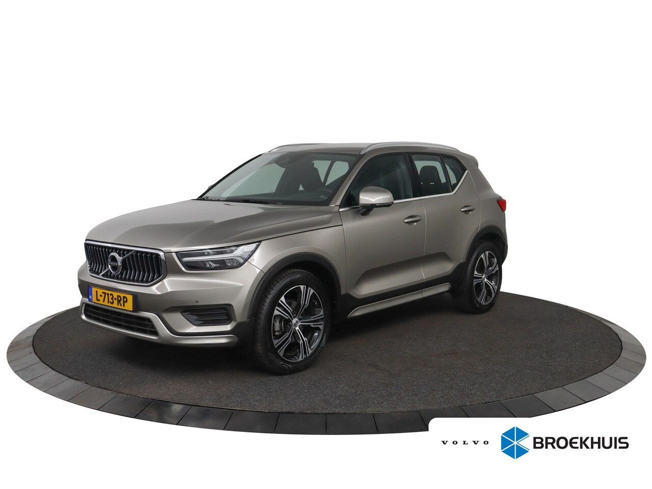 Volvo XC40 - T3 Inscription Stoel + Stuurverwarming | Adaptieve cruise control | Parkeercamera | Keyles - AutoWereld.nl