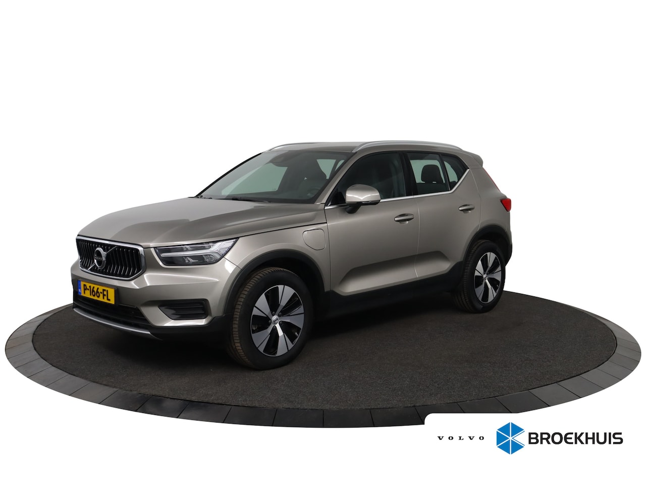 Volvo XC40 - 1.5 T4 Recharge Inscription Expression | Stoel + Stuurverwarming | Trekhaak | Cruise Cont - AutoWereld.nl