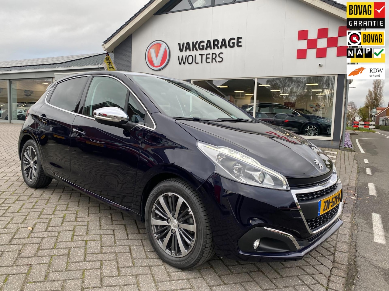 Peugeot 208 - 1.2 PureTech Allure Pack RIJKLAARPRIJS! - AutoWereld.nl