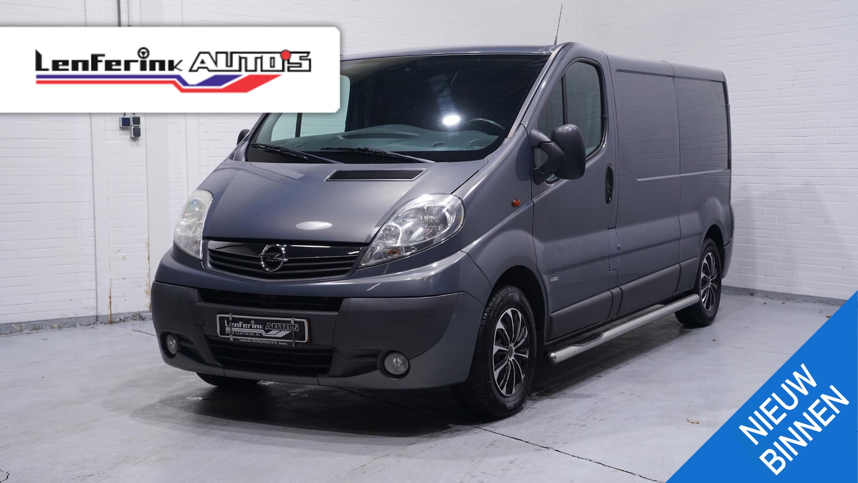 Opel Vivaro - 2.0 CDTI 90 pk L2H1 Airco, Navi, APK 01-2027 Cruise Control, Elek. Pakket, Trekhaak 3-Zits - AutoWereld.nl