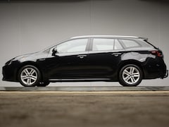 Toyota Corolla Touring Sports - 1.8 Hybrid Sport (APPLE CARPLAY, NAVI, LED, CRUISE, SPORTSTOELEN, CAMERA, TREKHAAK, LM VEL