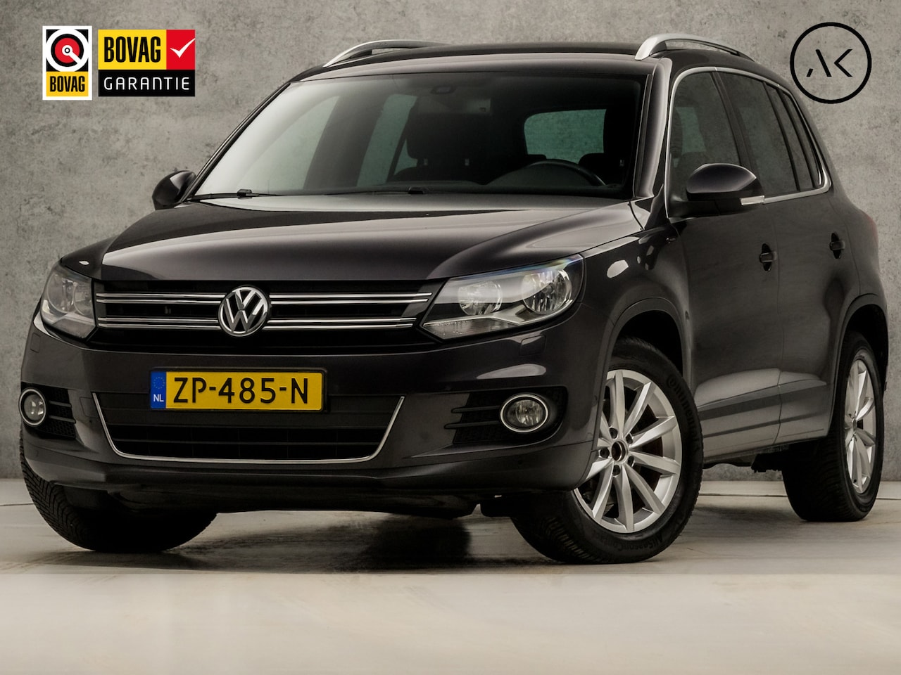 Volkswagen Tiguan - 1.4 TSI Sport&Style (NAVIGATIE, CLIMATE, CAMERA, STOELVERWARMING, SPORTSTOELEN, ZWART HEME - AutoWereld.nl