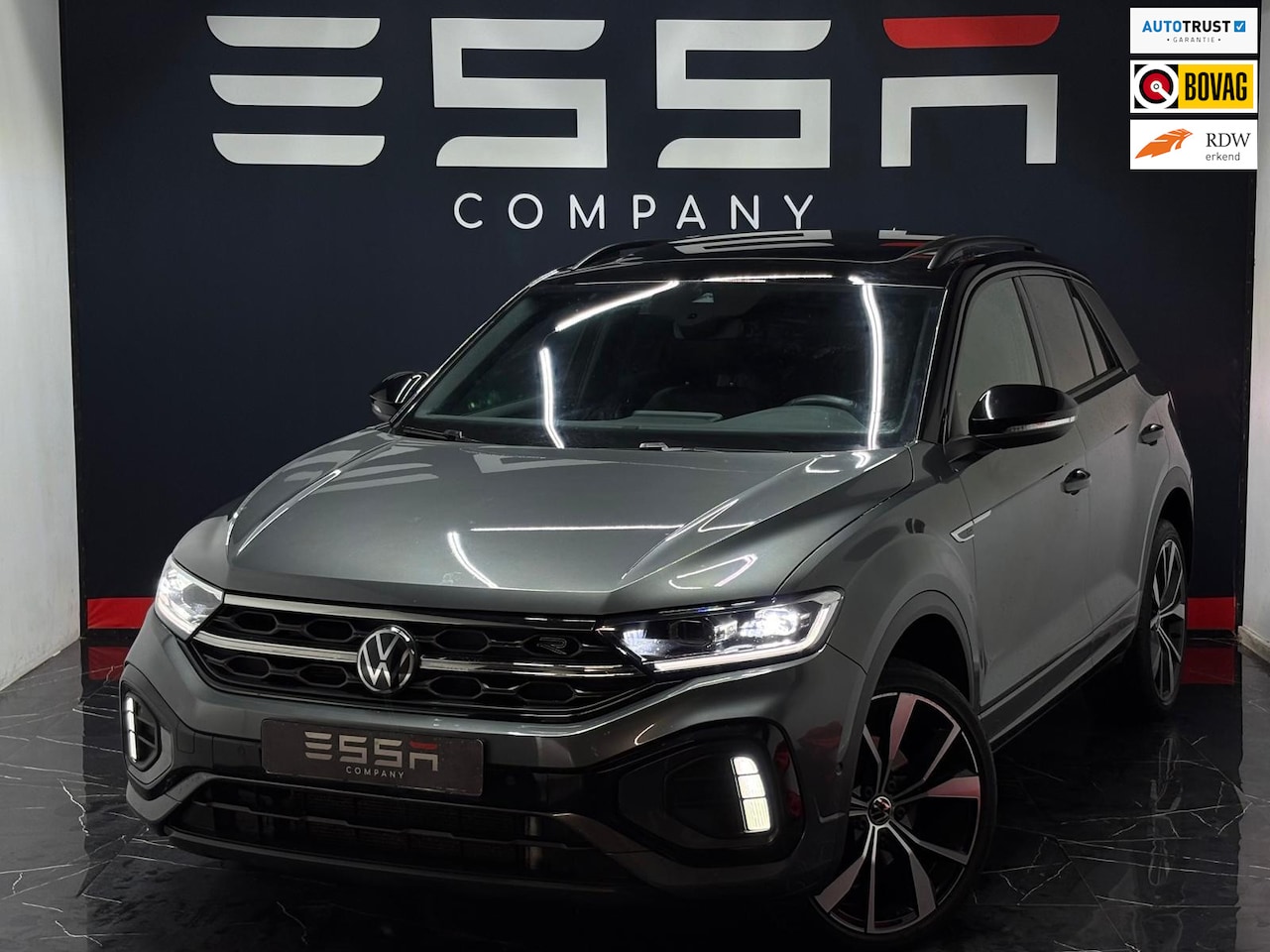 Volkswagen T-Roc - 1.5 TSI R-Line Business+ Pano CarPlay Automaat IQ Light - AutoWereld.nl