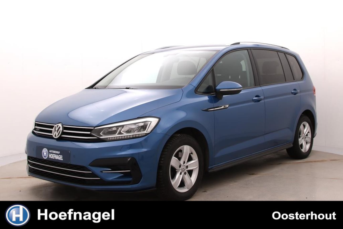 Volkswagen Touran - 1.5 TSI Highline Business R 7p | Automaat | Adaptive cruise | Stoelverwarming | CarPlay | - AutoWereld.nl