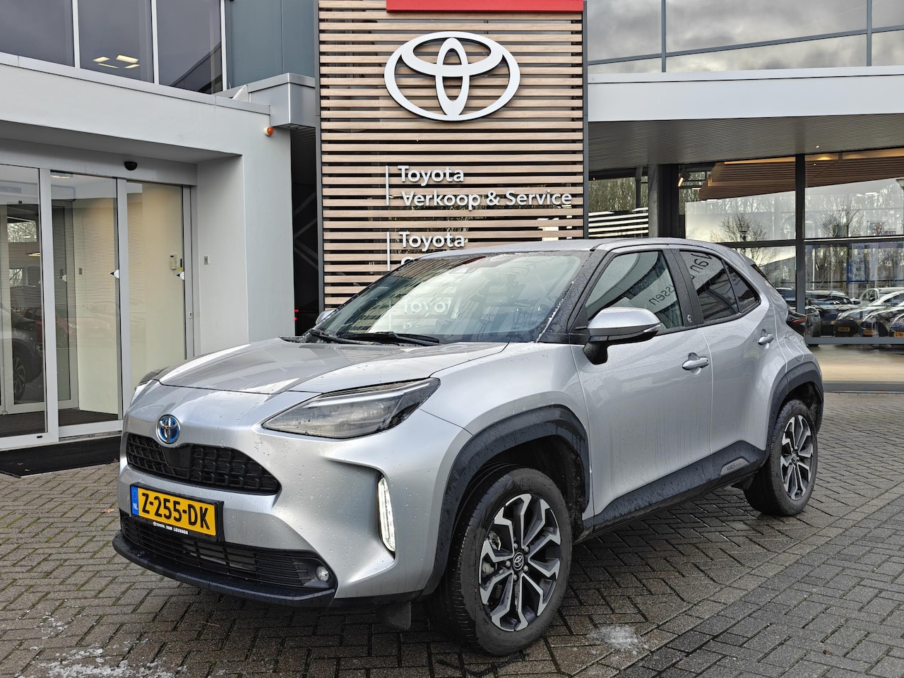 Toyota Yaris Cross - 1.5 Hybrid Dynamic NAVI APPLE/ANDROID LM-VELGEN AD-CRUISE DAB+ CAMERA BLUETOOTH DRAADLOOS- - AutoWereld.nl