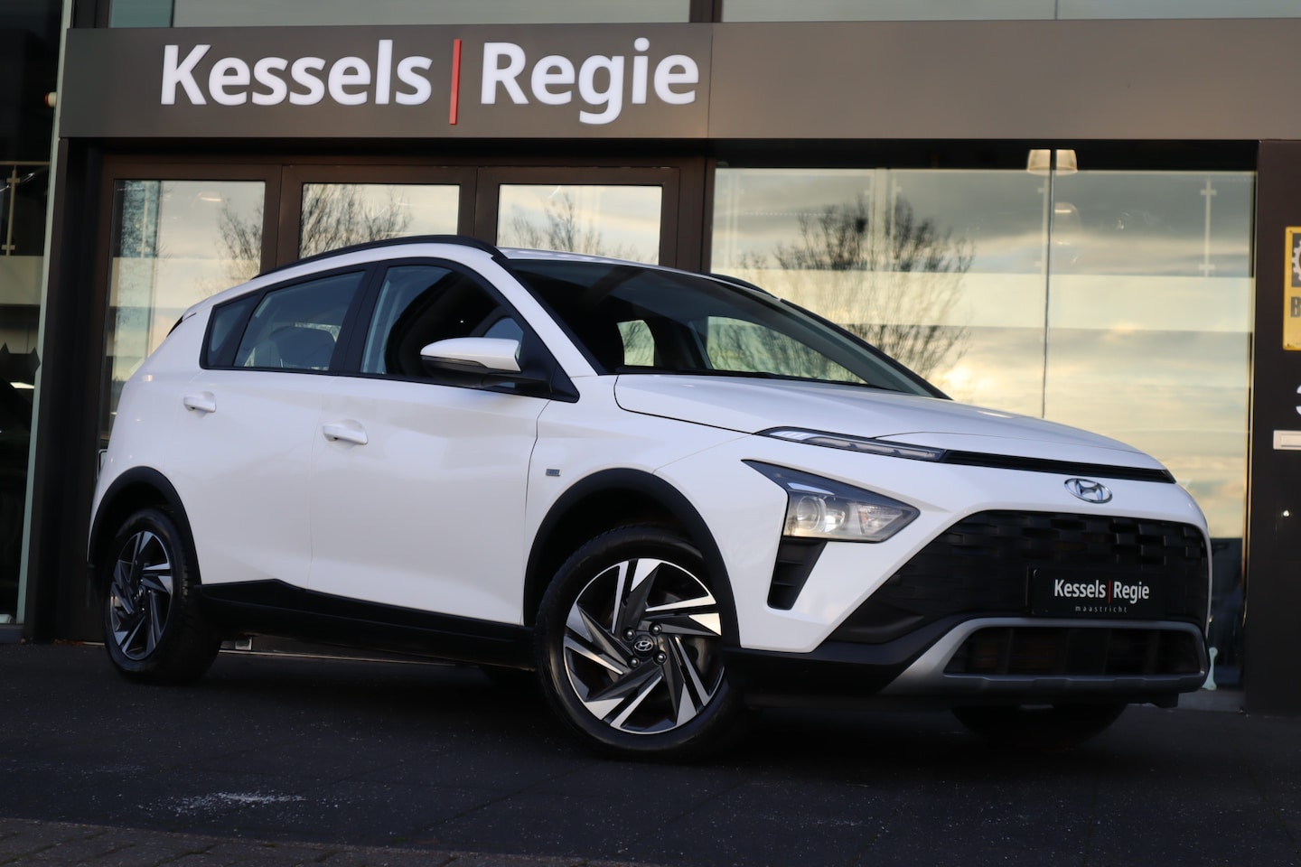 Hyundai Bayon - 1.0 T-GDI Comfort Camera CarPlay Navi Cruise DAB Sensoren Clima - AutoWereld.nl