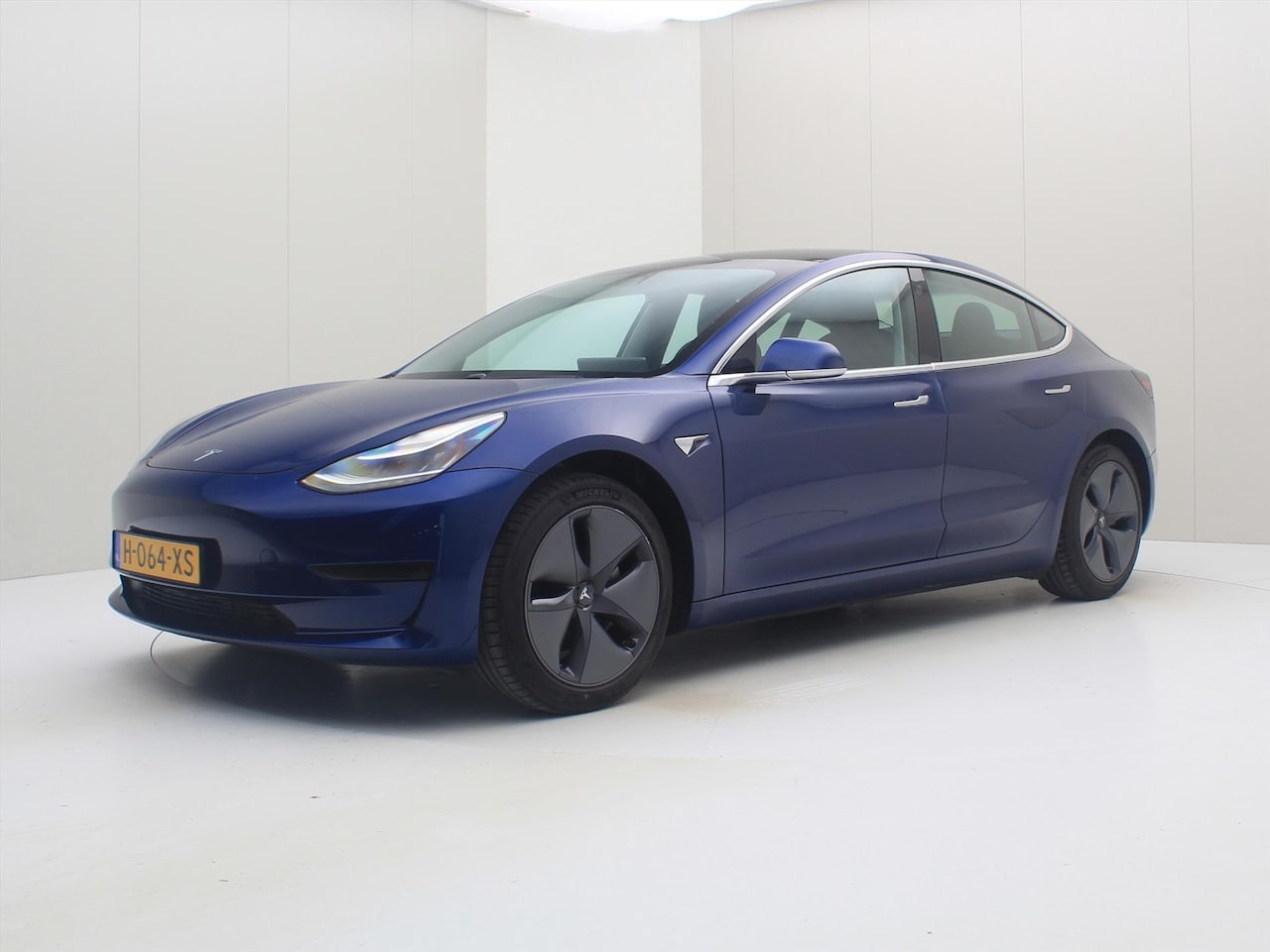 Tesla Model 3 - Standard RWD Plus 90% SoH [ TREKHAAK+AUTOPILOT+60 kWh+PREMIUM AUDIO ] - AutoWereld.nl