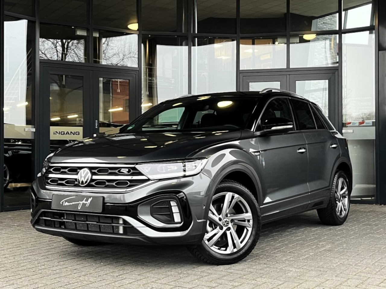 Volkswagen T-Roc - 1.5 TSi DSG R-LINE - AFN. TREKH. - CAMERA - IQ - AutoWereld.nl