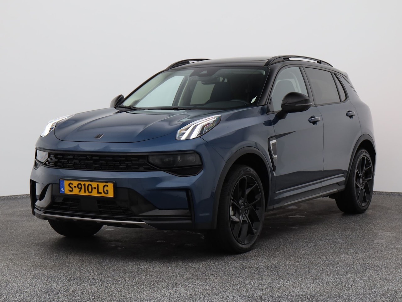 Lynk & Co 01 - 1.5 Plug-in Hybrid | 360° | BLACK | NLD AUTO - AutoWereld.nl