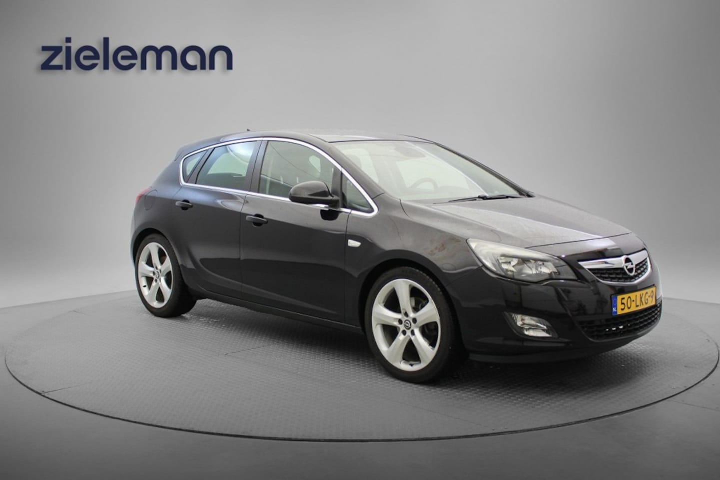 Opel Astra - 1.6 Turbo Sport Automaat - Navi, Cruise, Clima, trekhaak - AutoWereld.nl