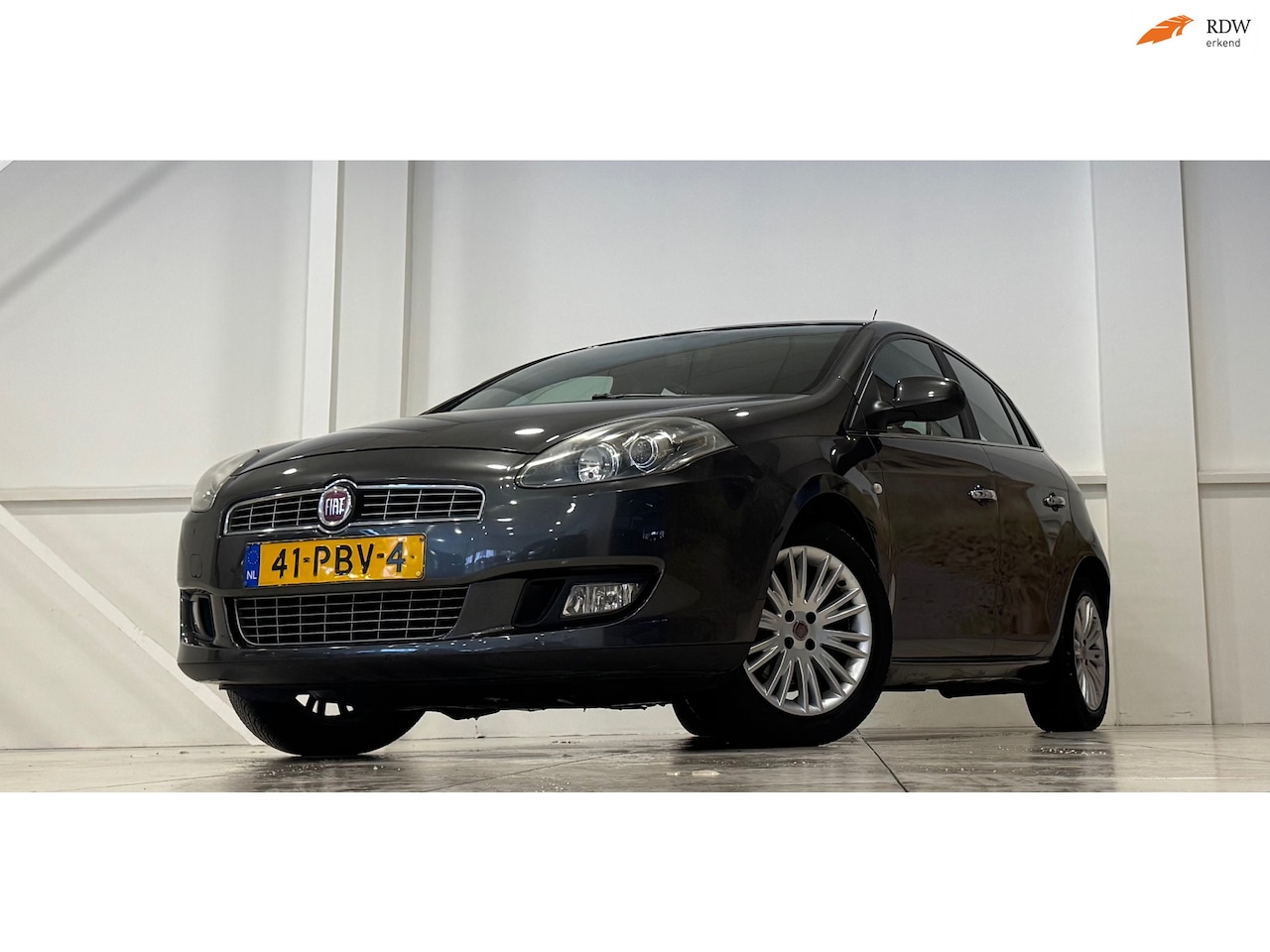 Fiat Bravo - 1.4 T-Jet Dynamic 120pk 2e Eigenaar Trekhaak Clima - AutoWereld.nl