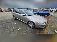 Volvo V70 - 2.0 D3 MOMENTUM POLAR LUXERY