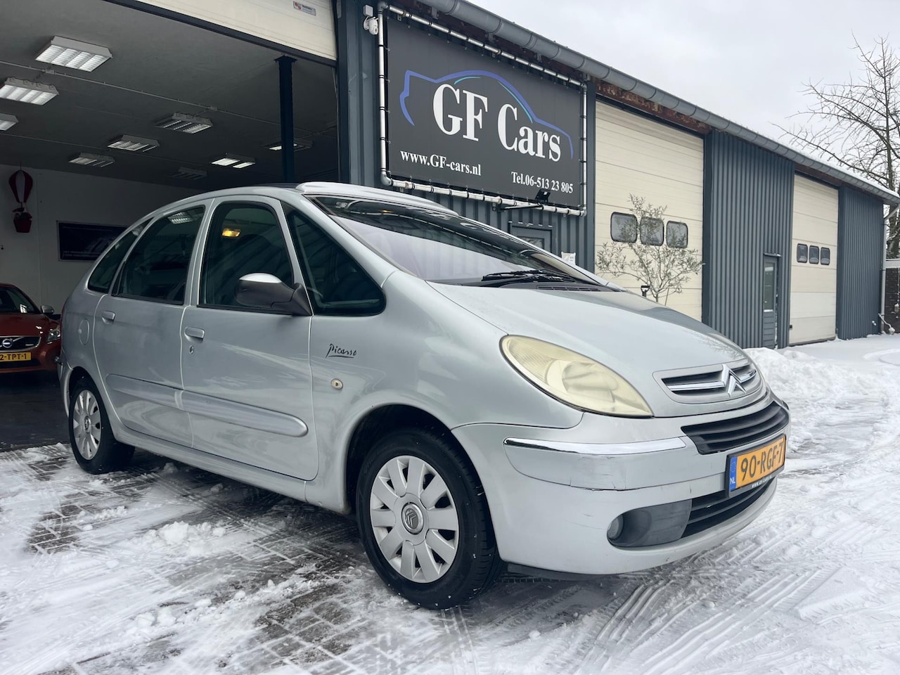 Citroën Xsara Picasso - 2.0i-16V Attraction AUTOMAAT 139.000 KM - AutoWereld.nl