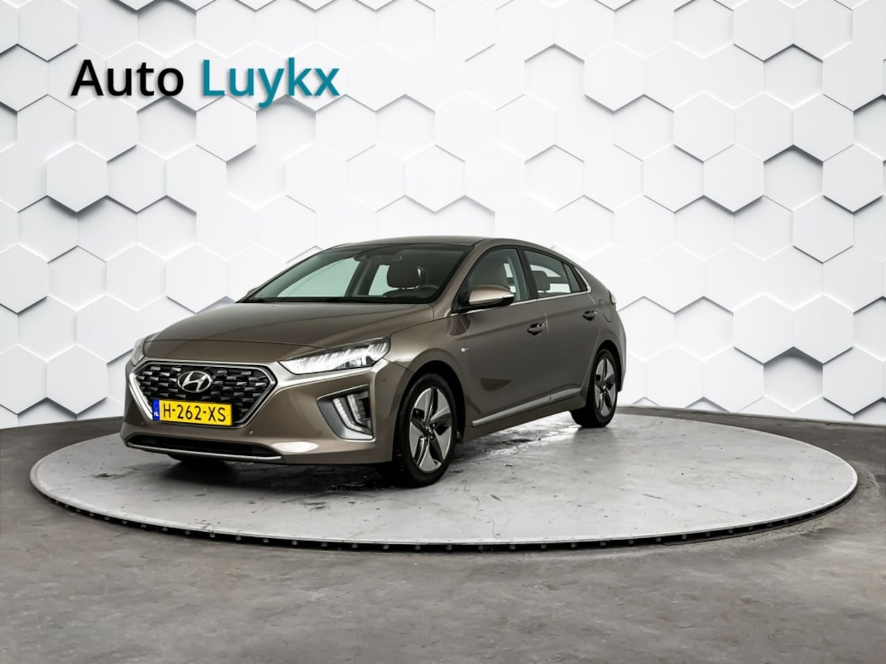 Hyundai IONIQ - 1.6 GDi Comfort + Automaat | Navigatie | Lederen Bekleding | Parkeercamera - AutoWereld.nl