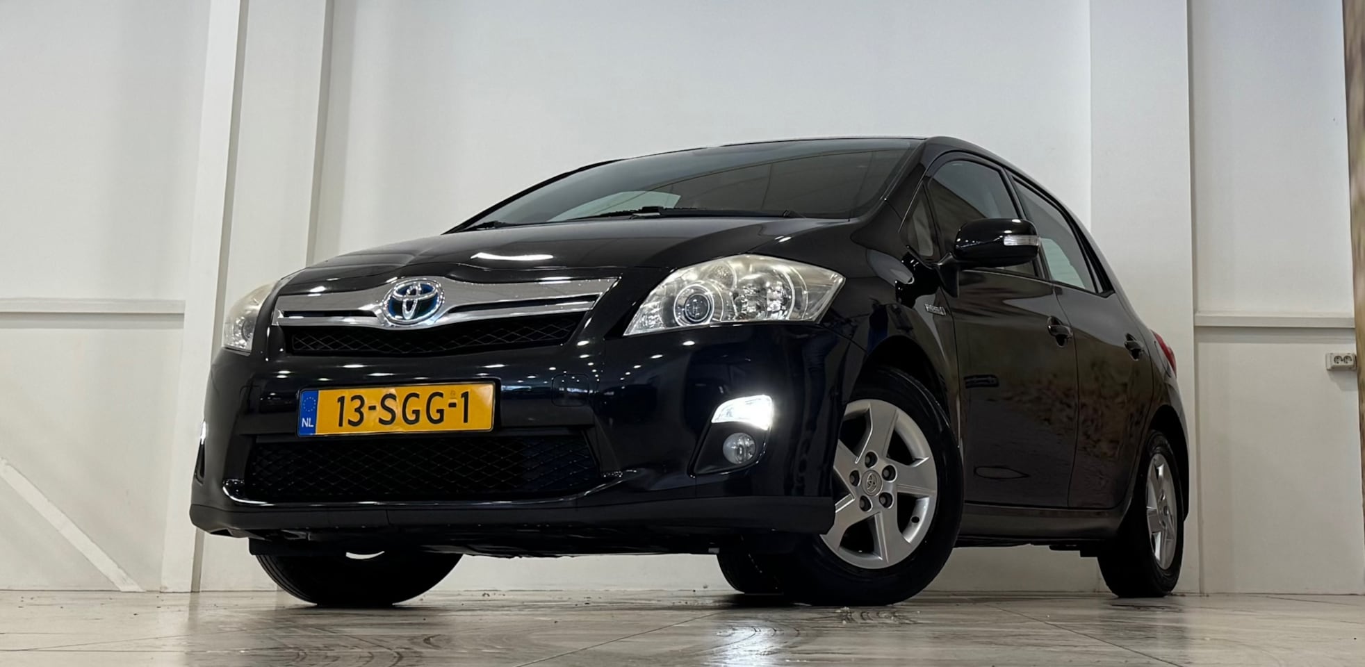 Toyota Auris - 1.8 Full Hybrid Aspiration 3e eigenaar Cruise Control - AutoWereld.nl