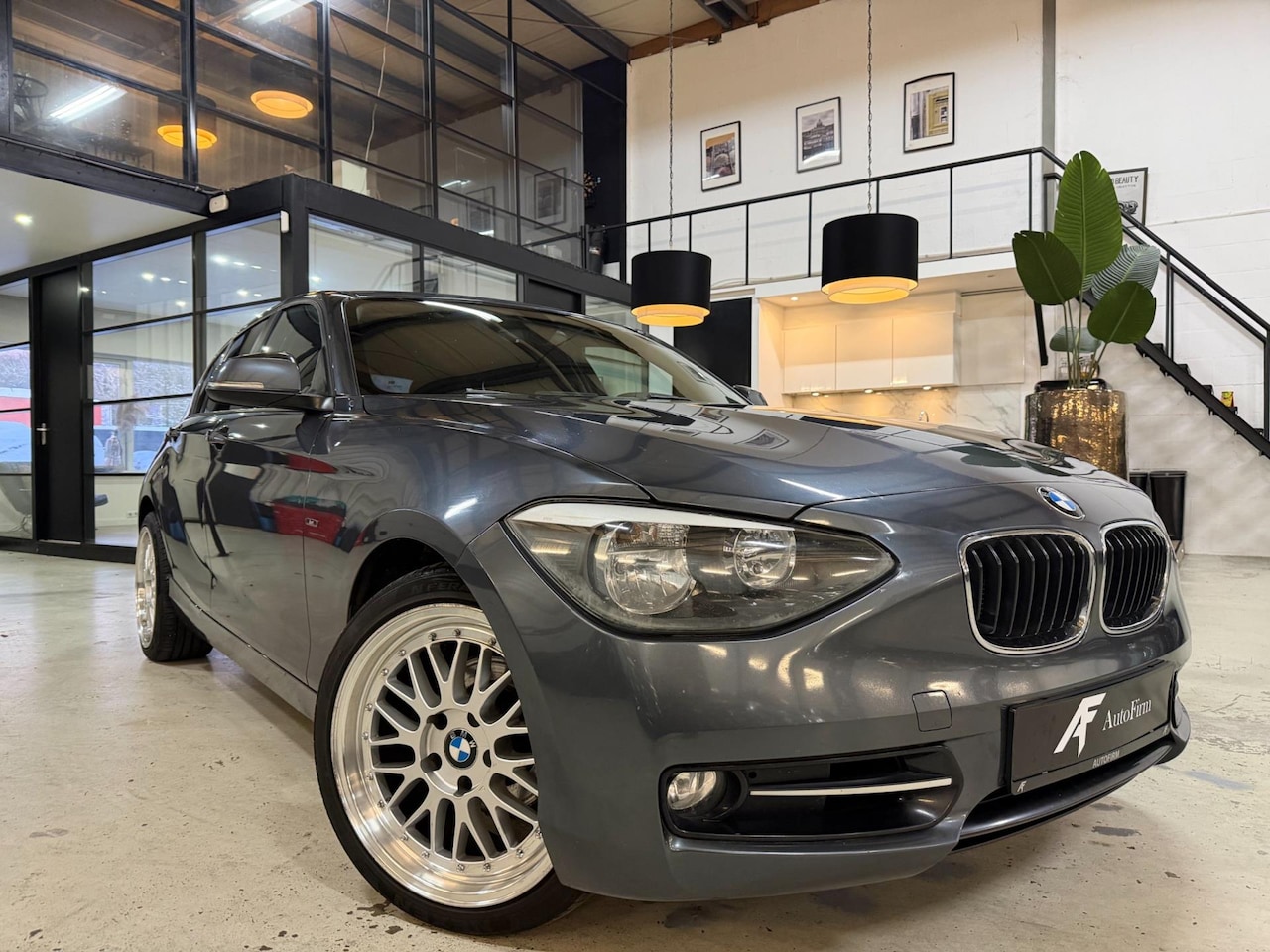 BMW 1-serie - 118i Sport Edition 170 PK Nette Auto Dealer Onderhouden Stoelverwarming Parkeersensoren Ga - AutoWereld.nl