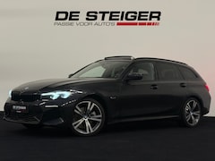BMW 3-serie Touring - 330e xDrive Pano Leder Memory Headup Facelift