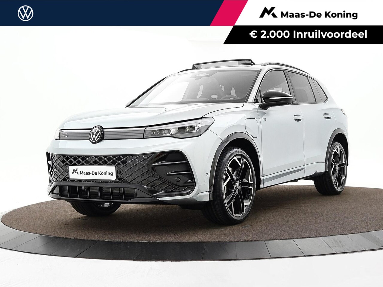 Volkswagen Tiguan - R-Line Edition 1.5 eHybrid 204 PK 6 versn. DSG · Black Style Pakket · Panoramaschuif-kante - AutoWereld.nl