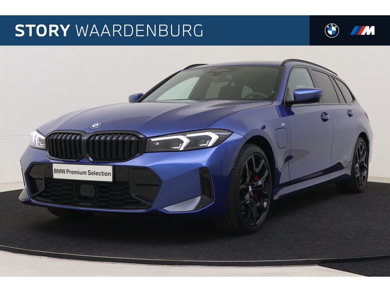BMW 3-serie Touring - 330e High Executive M Sport Automaat / Panoramadak / Trekhaak / Sportstoelen / M Adaptief - AutoWereld.nl