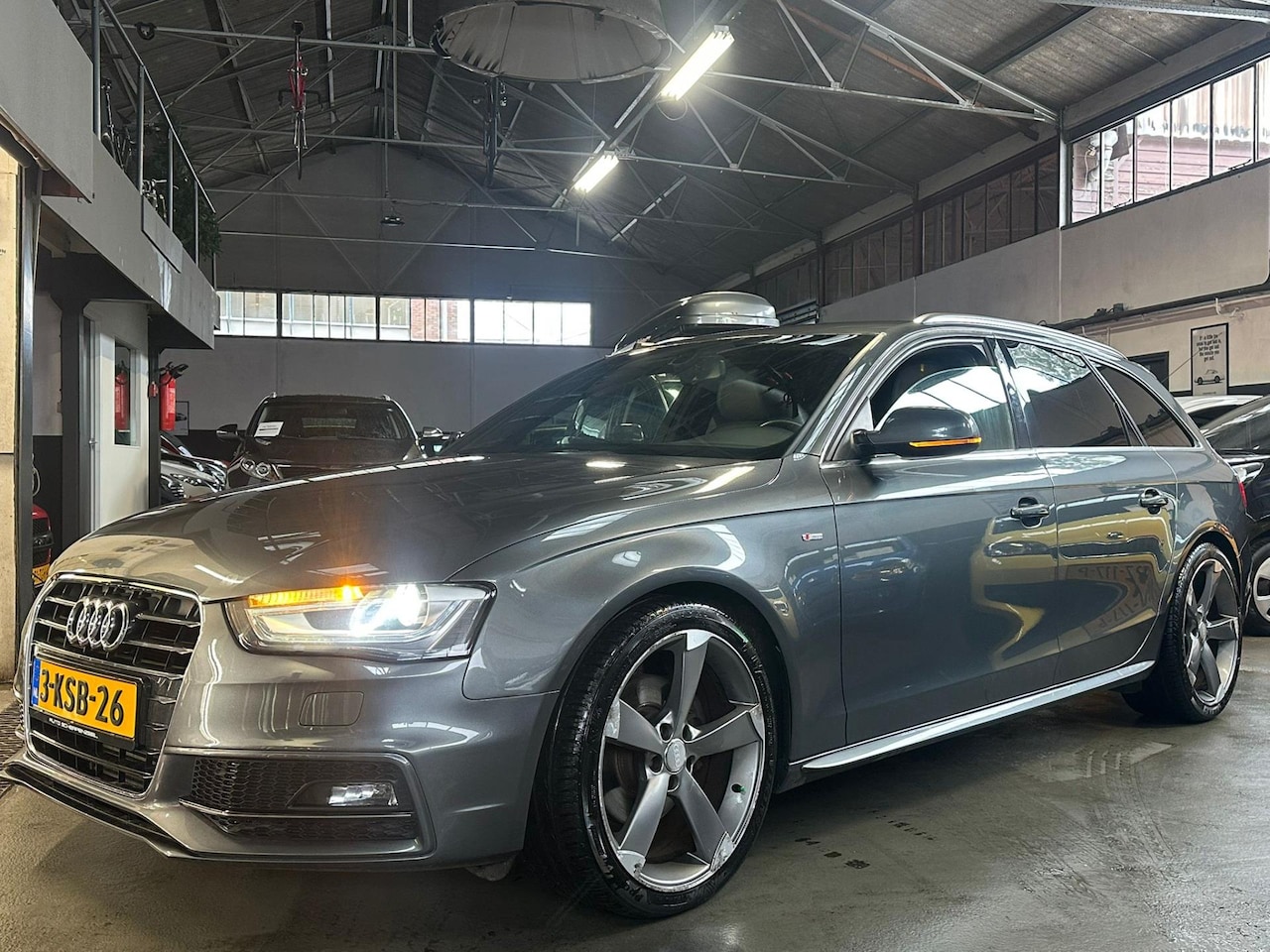Audi A4 Avant - 1.8 TFSI 170pk 3x S-line | XENON | NAVI | DAYTONAGRIJS - AutoWereld.nl
