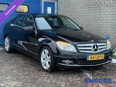 Mercedes-Benz C-klasse - 180 K BlueEFFICIENCY Avantgarde * Airco * Automaat * Cruise Control