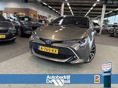 Toyota Corolla Touring Sports - 2.0 Hybrid 180pk Premium CAMERA/KEYLESS/DODEHOEK/18INCH/LEDER/STOELVERWARMING