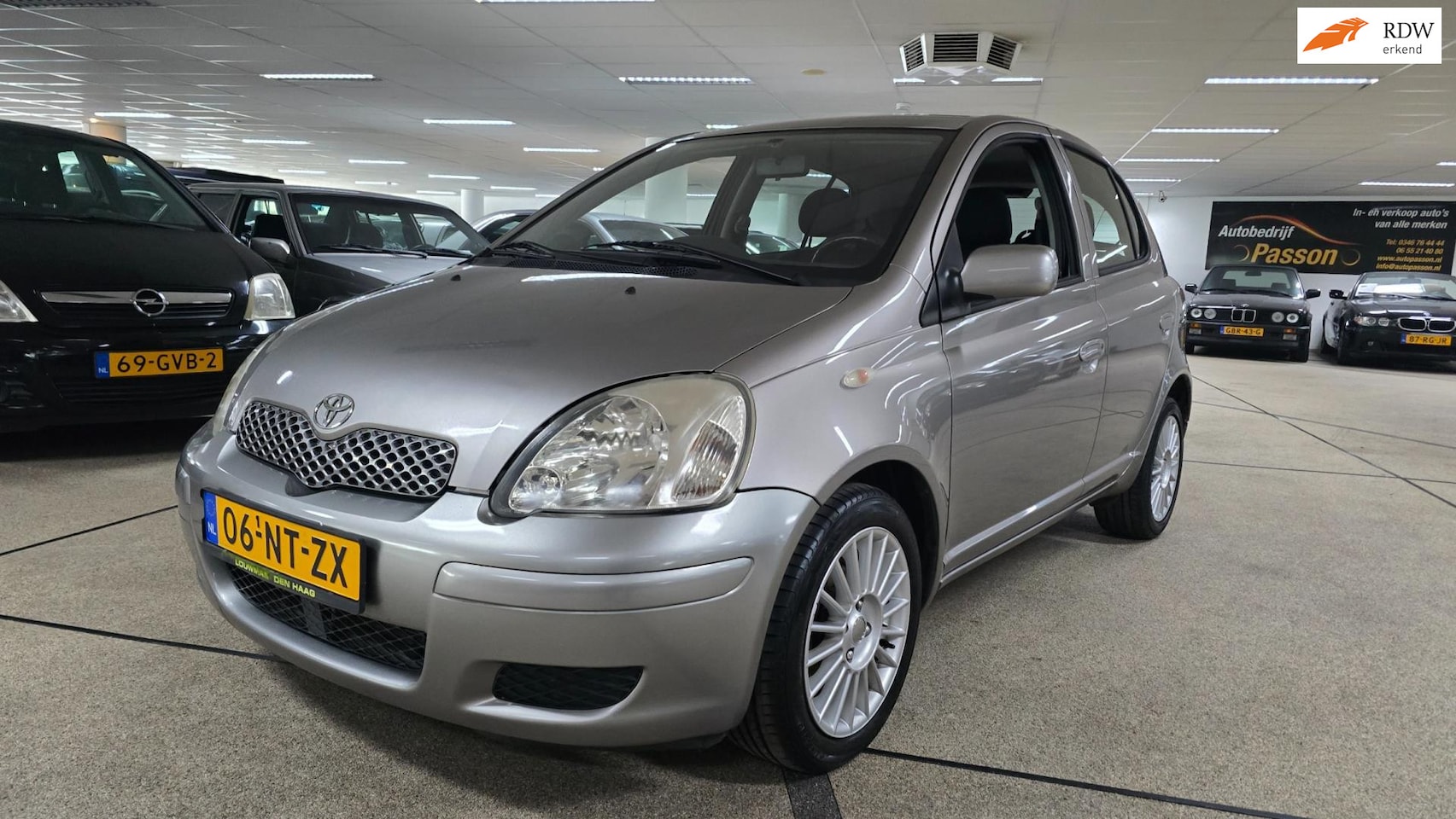 Toyota Yaris - 1.3 VVT-i Sol. 129.0000dkm. AUTOMAAT!! Nieuwe Apk! - AutoWereld.nl