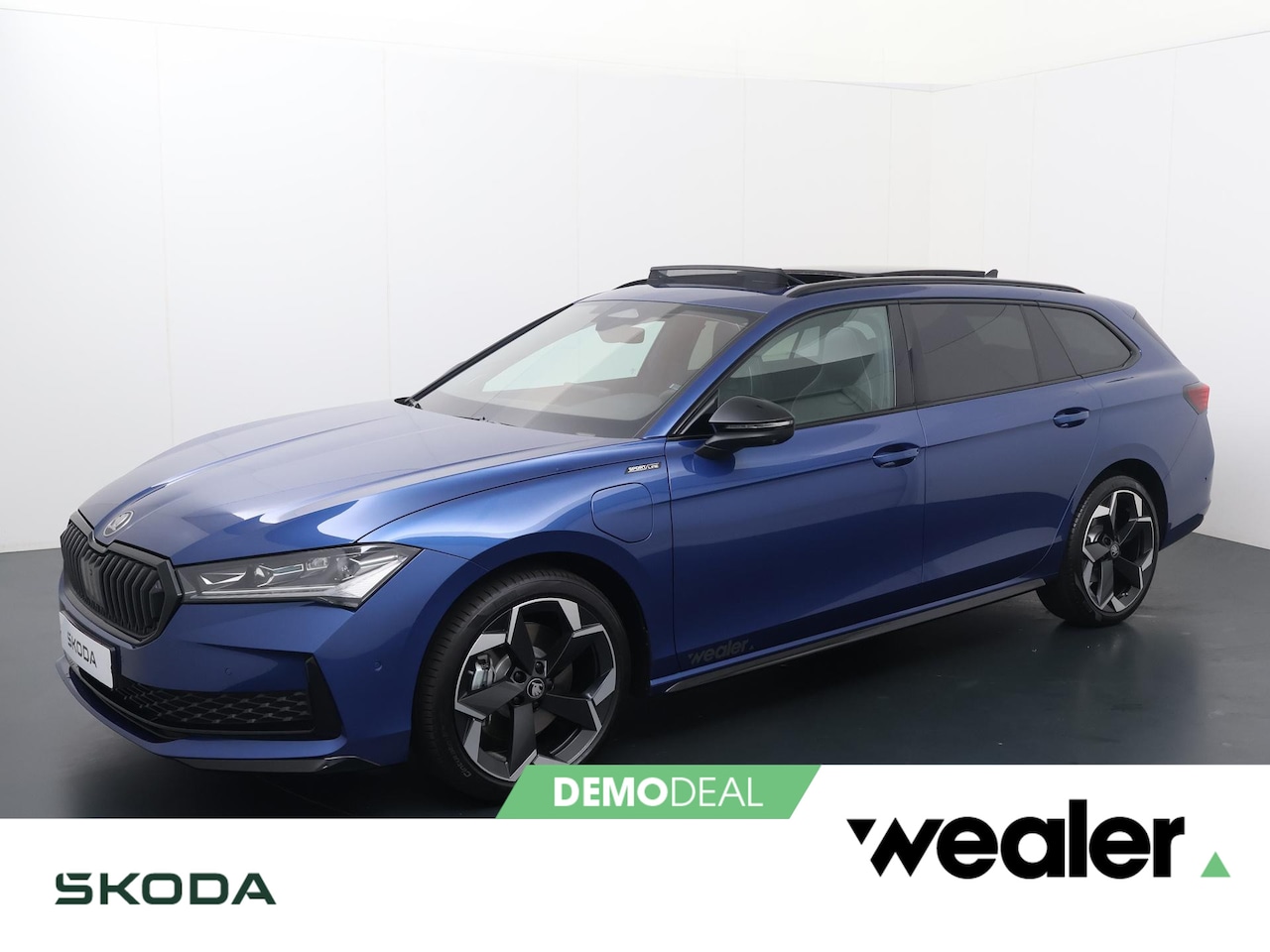 Skoda Superb Combi - Sportline Business 1.5 TSI PHEV 204 PK DSG Automaat | Panorama dak | Suite Sport Leder | 1 - AutoWereld.nl