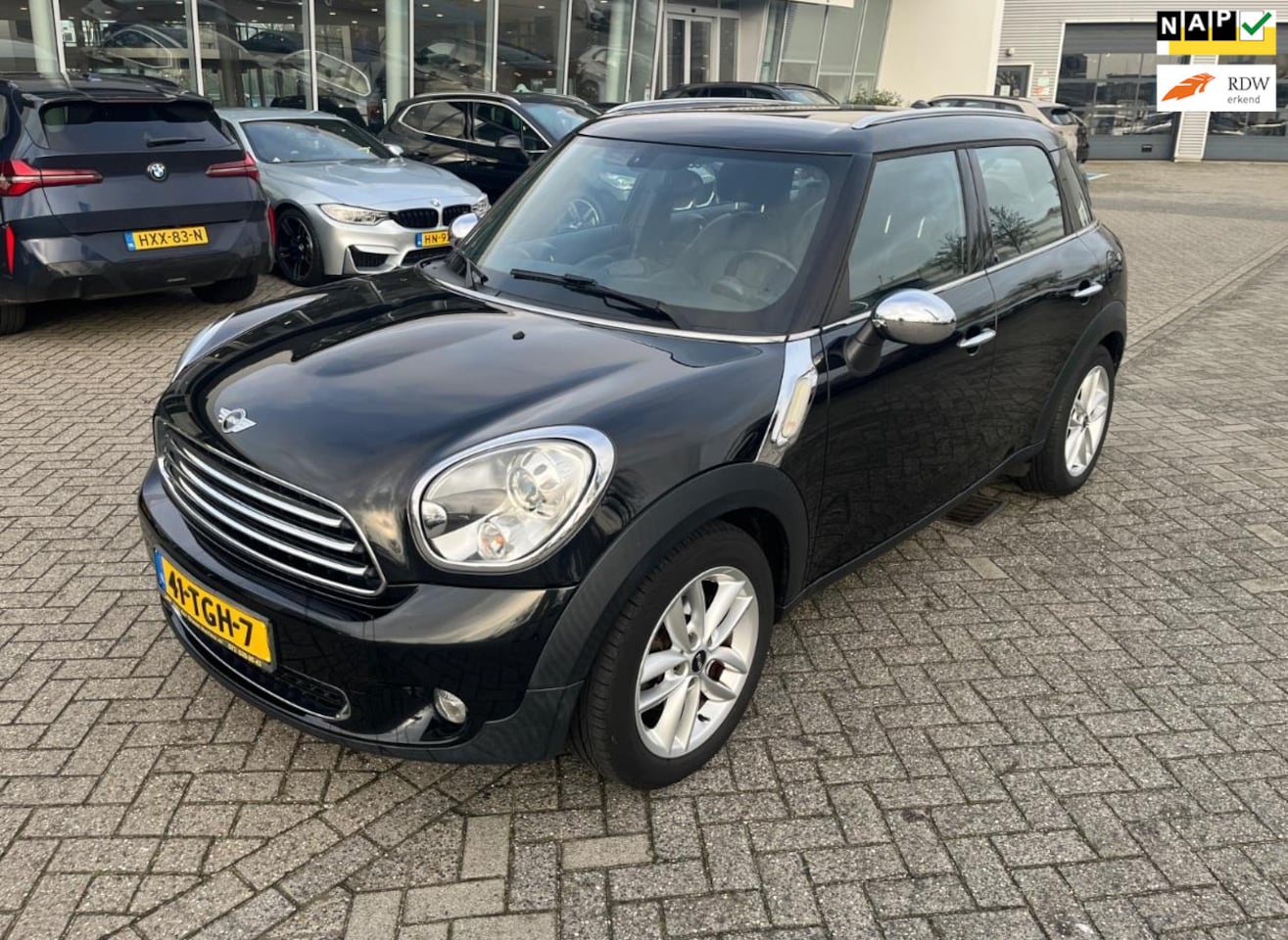 MINI Countryman - Mini 1.6 AUTOMAAT/LEER/PDC/NAVI/RIJDT GOED!! - AutoWereld.nl