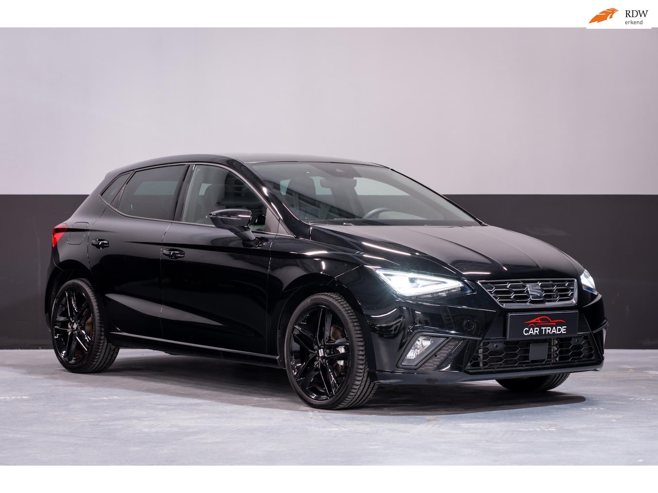 SEAT Ibiza - FR 1.5 Zwart Pano - AutoWereld.nl
