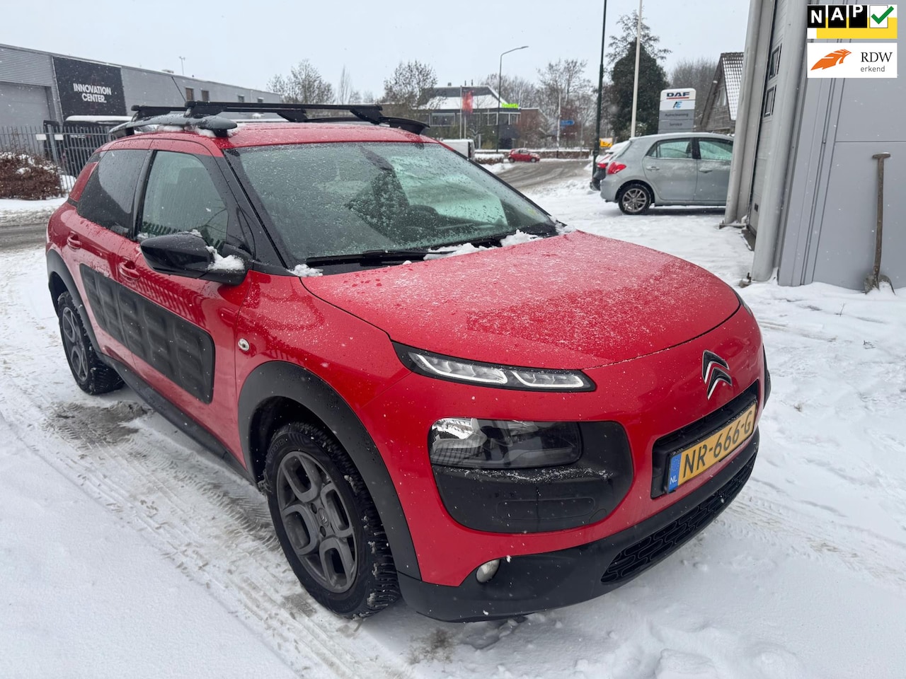 Citroën C4 Cactus - 1.2 PureTech Shine AUTOMAAT, NAVI, 2e EIG - AutoWereld.nl