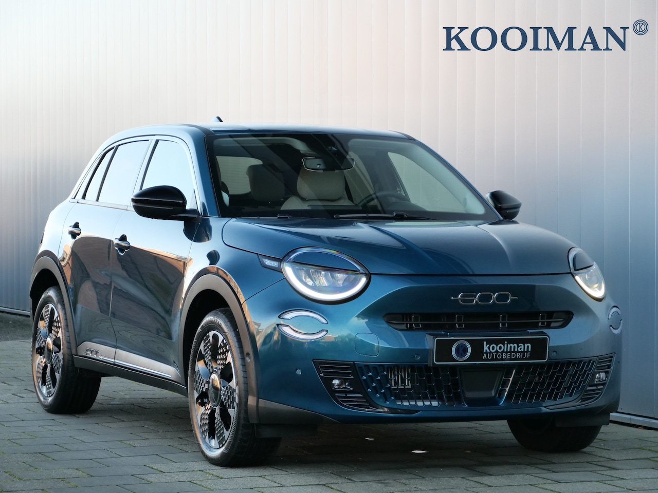 Fiat 600 - 1.2 Hybrid La Prima Navi / DAB / Apple Carplay / Leer / Massage-stoel - AutoWereld.nl