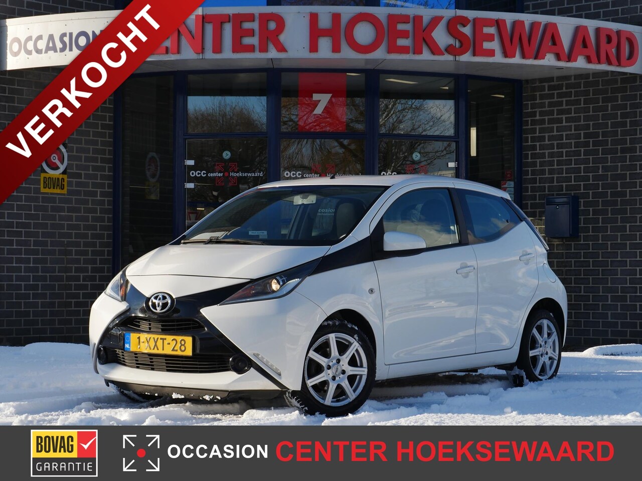 Toyota Aygo - 1.0 VVT-i 69pk 5D x-play | Carplay | Camera | DAB+ | LM velgen | - AutoWereld.nl