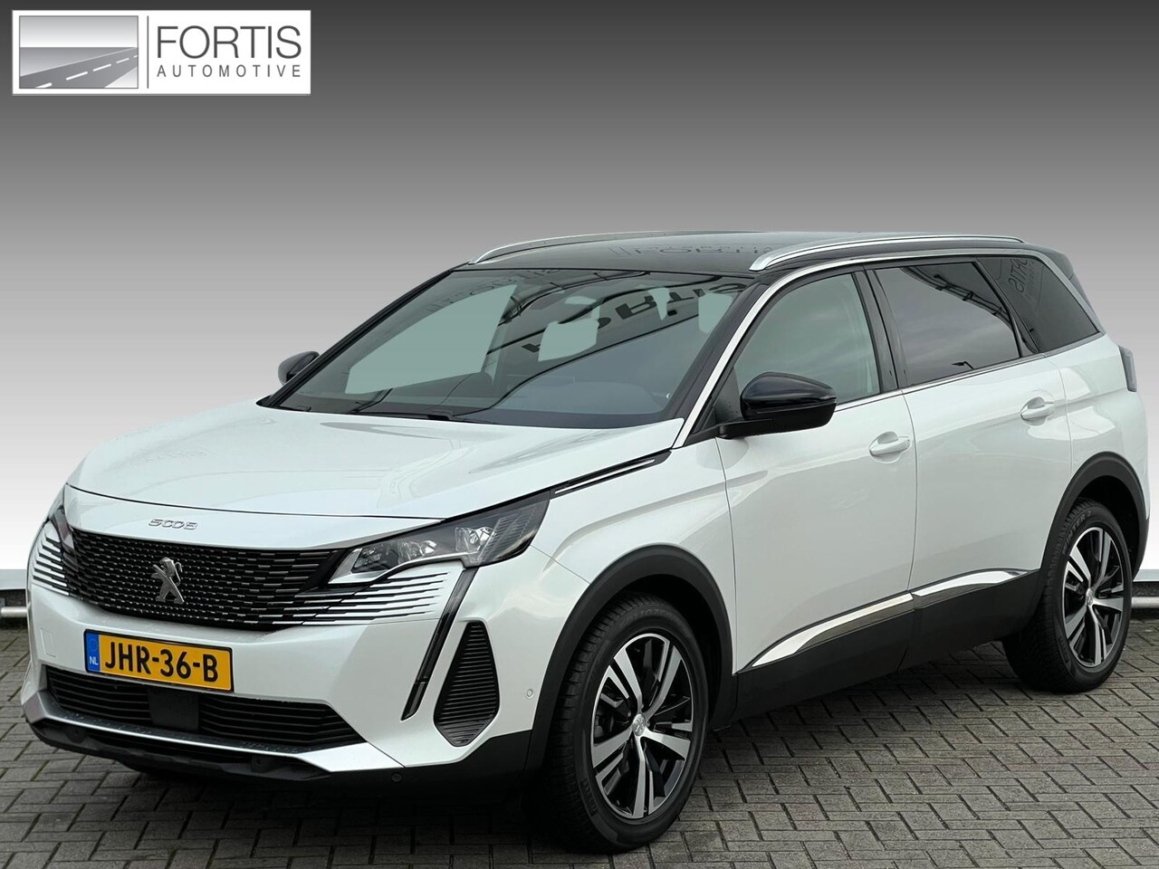 Peugeot 5008 - 1.2 PureTech GT-Line CAMERA | 7 PERSOONS | TREKHAAK | CARPLAY | - AutoWereld.nl