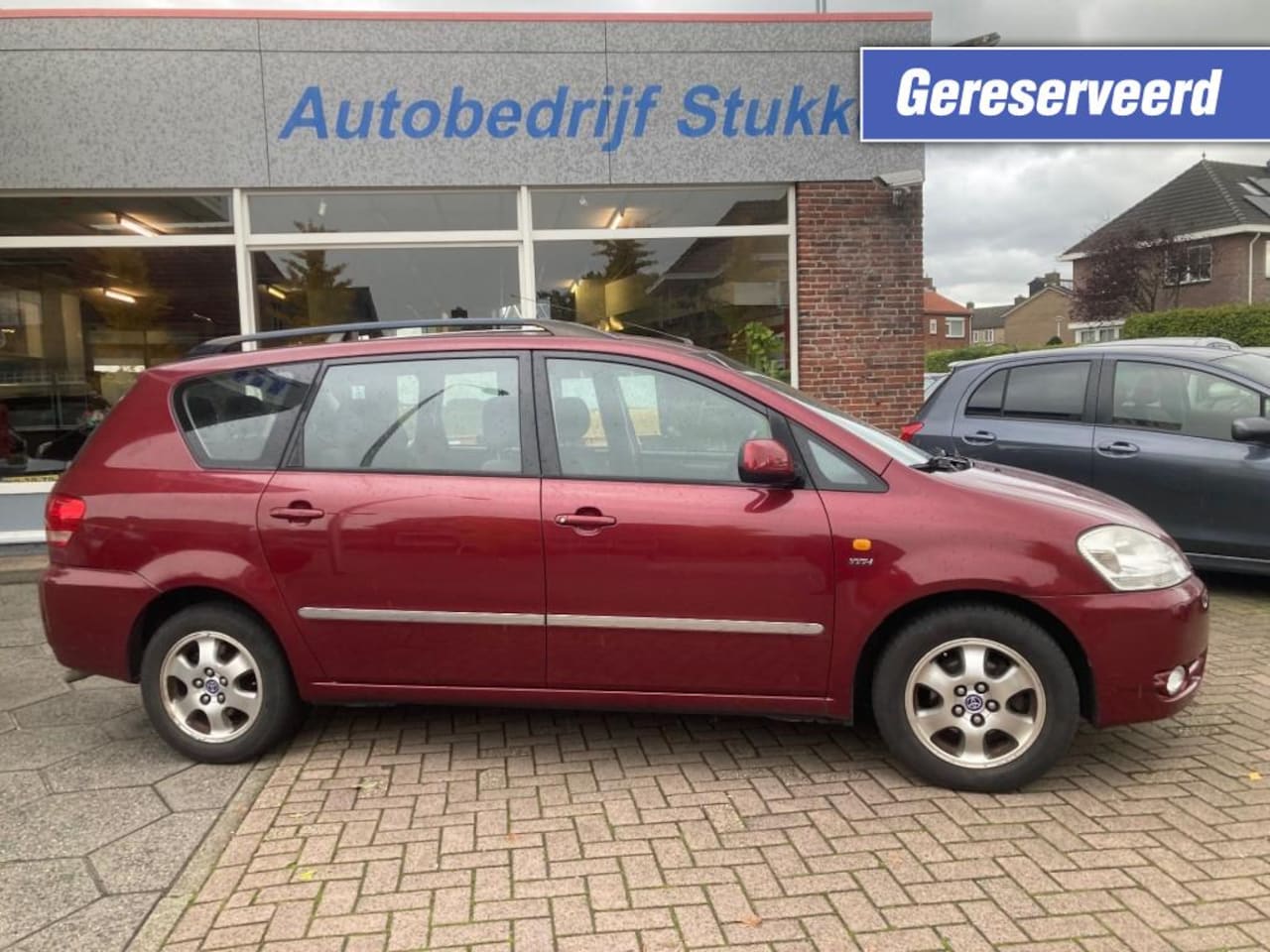 Toyota Avensis Verso - 2.0 VVT-i Linia Sol Airco 7 -persoons Trekhaak - AutoWereld.nl